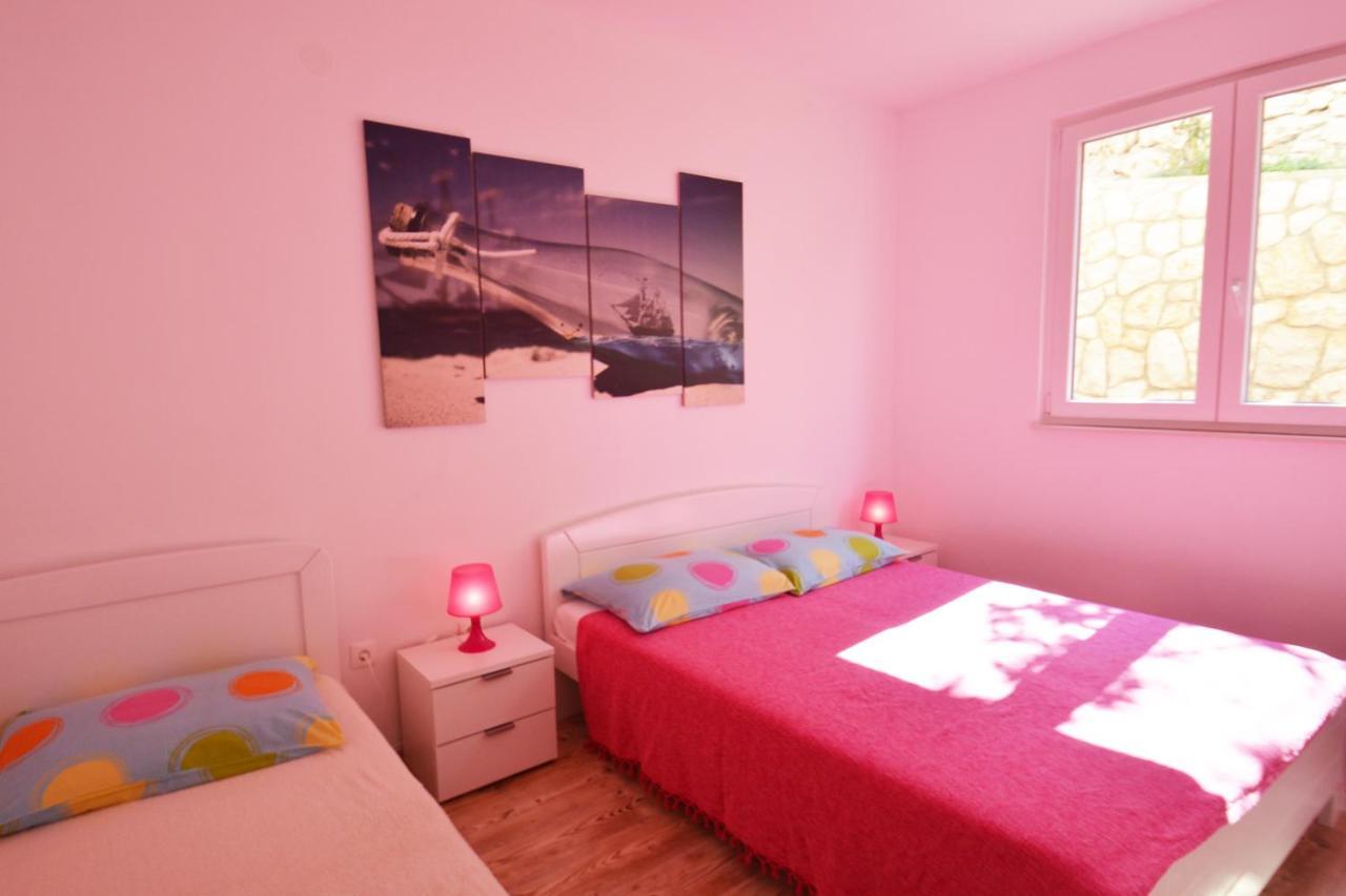 Apartments Barbati Kustići エクステリア 写真