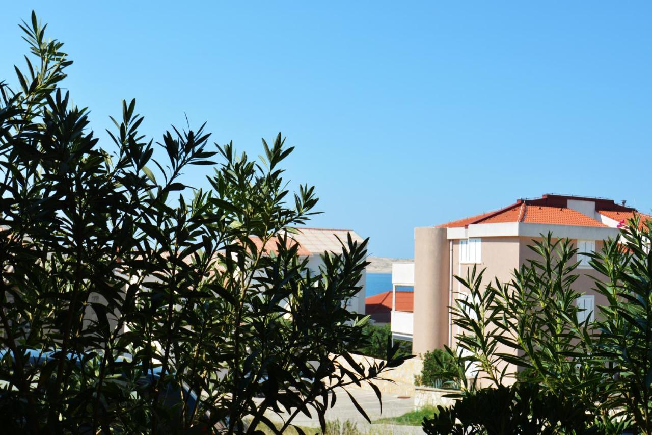 Apartments Barbati Kustići エクステリア 写真