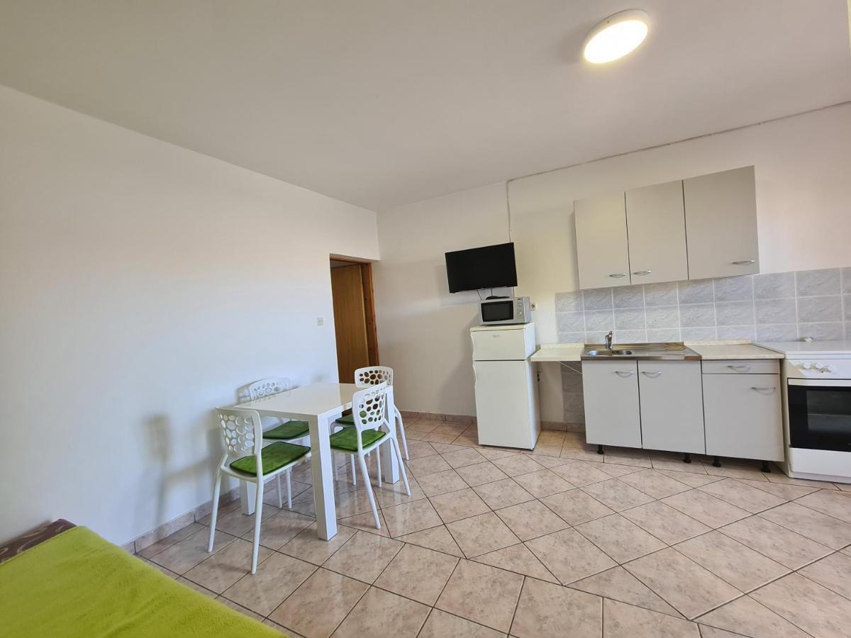 Apartments Barbati Kustići エクステリア 写真