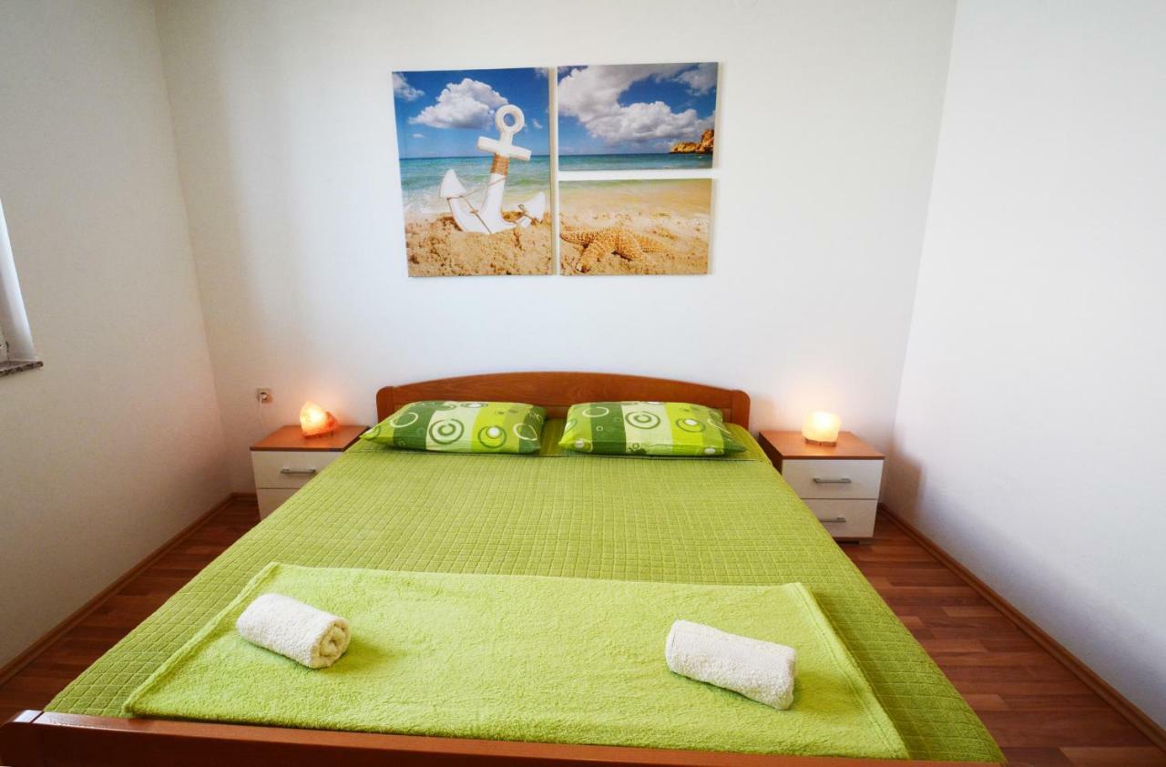 Apartments Barbati Kustići エクステリア 写真