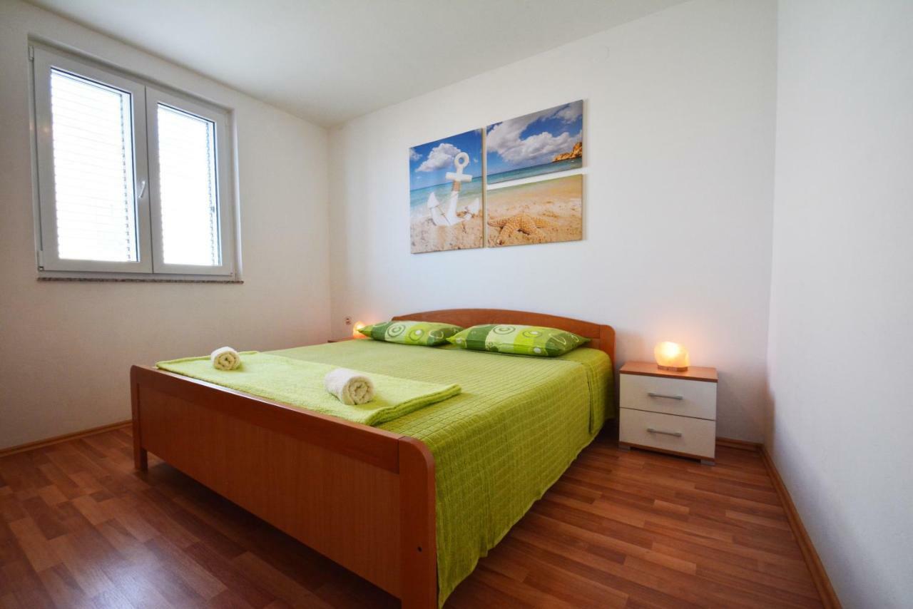 Apartments Barbati Kustići エクステリア 写真